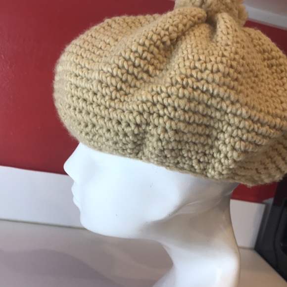 🌼HP🌼Creamy tan knitted Beanie hat with Pom Pom - Picture 5 of 5